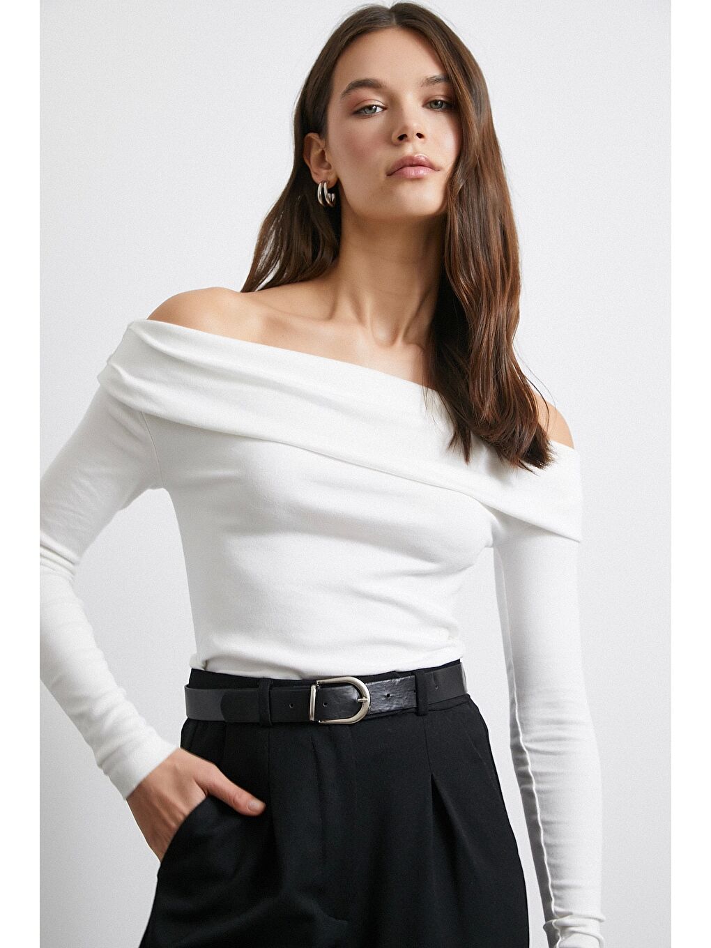 Omzu Büzgülü Bluz Beyaz-4