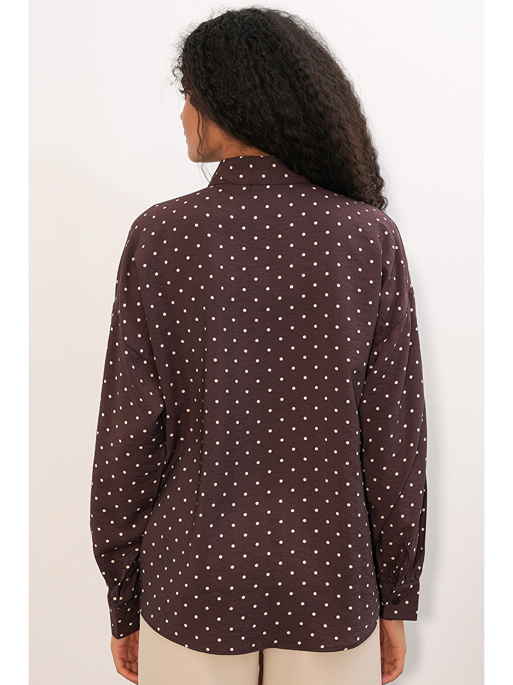 Kadın Oversize Puantiyeli Gömlek 20392 - Kahverengi-5