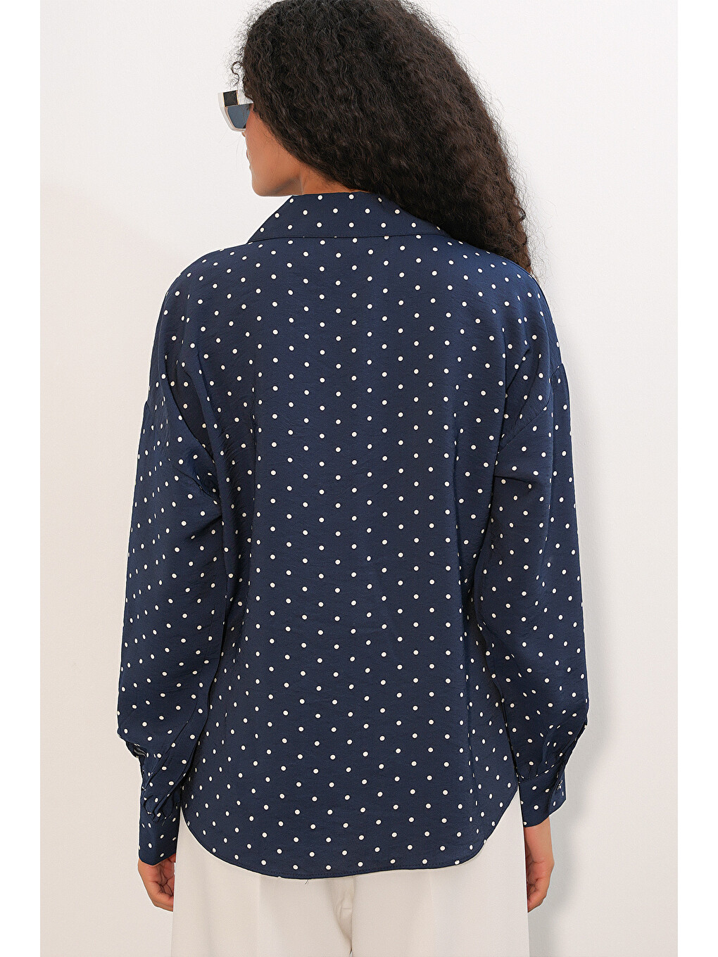 Kadın Oversize Puantiyeli Gömlek 20392 - Lacivert-5