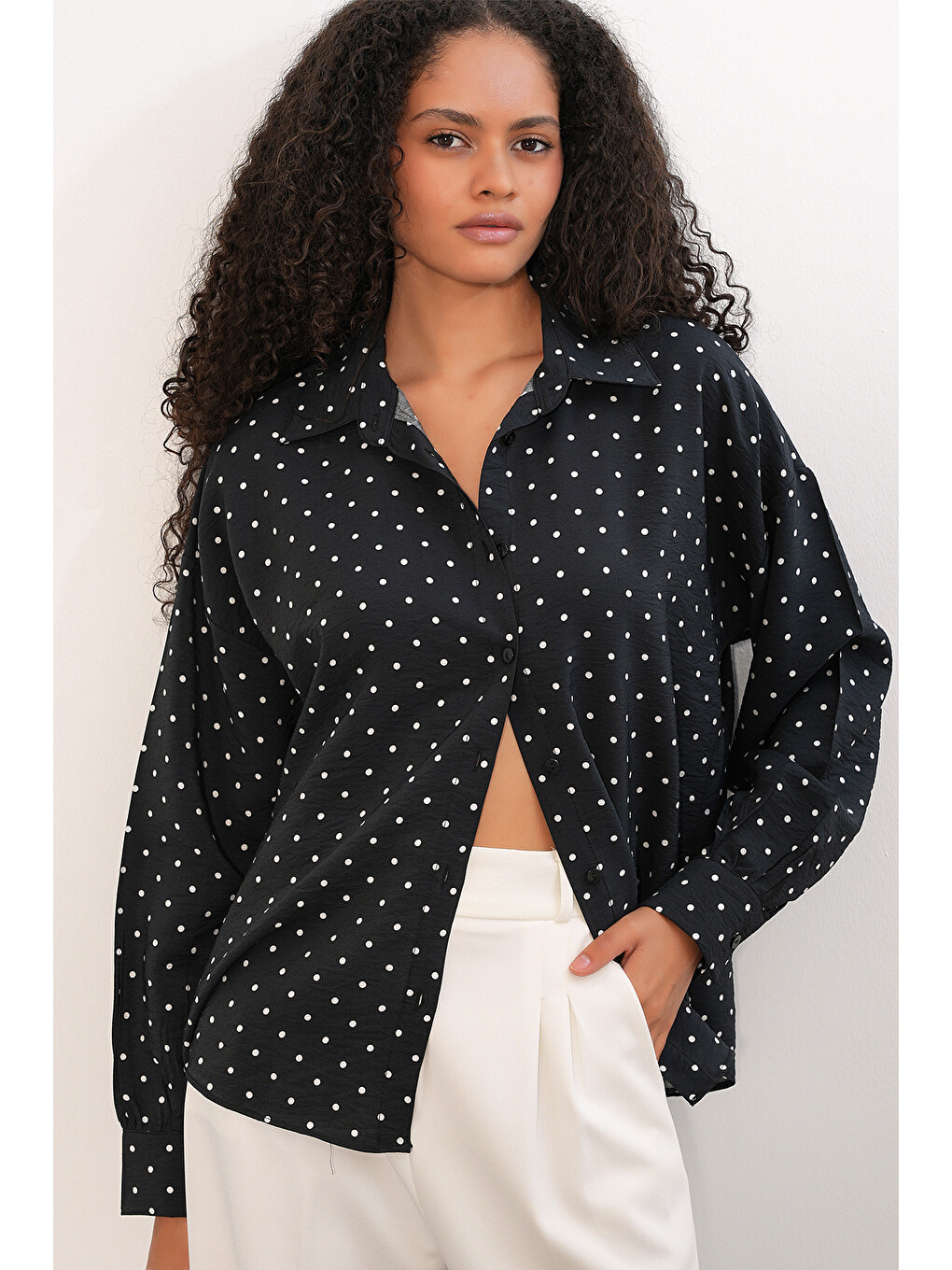 Kadın Oversize Puantiyeli Gömlek 20392 - Siyah-3