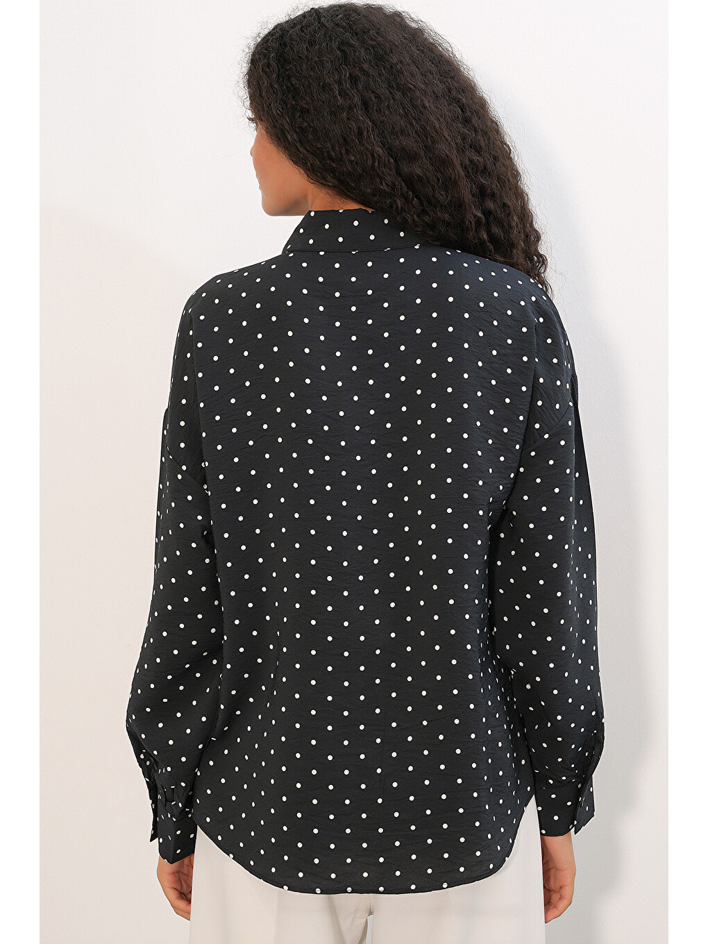 Kadın Oversize Puantiyeli Gömlek 20392 - Siyah-5