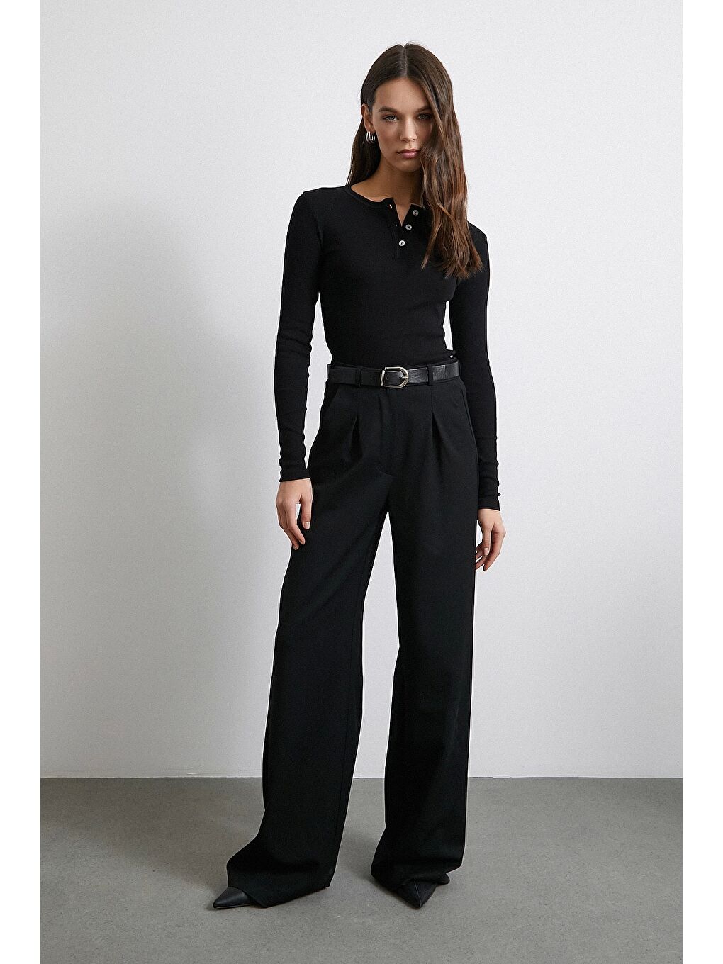 Patlı Düğmeli Bluz Siyah-1