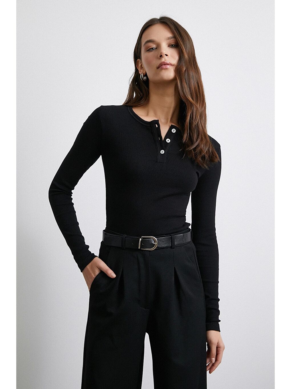 Patlı Düğmeli Bluz Siyah-2