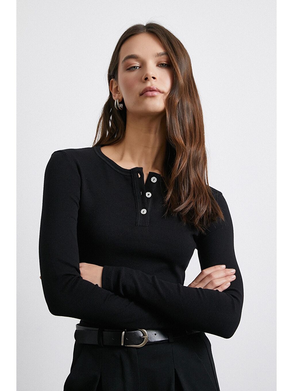 Patlı Düğmeli Bluz Siyah-3