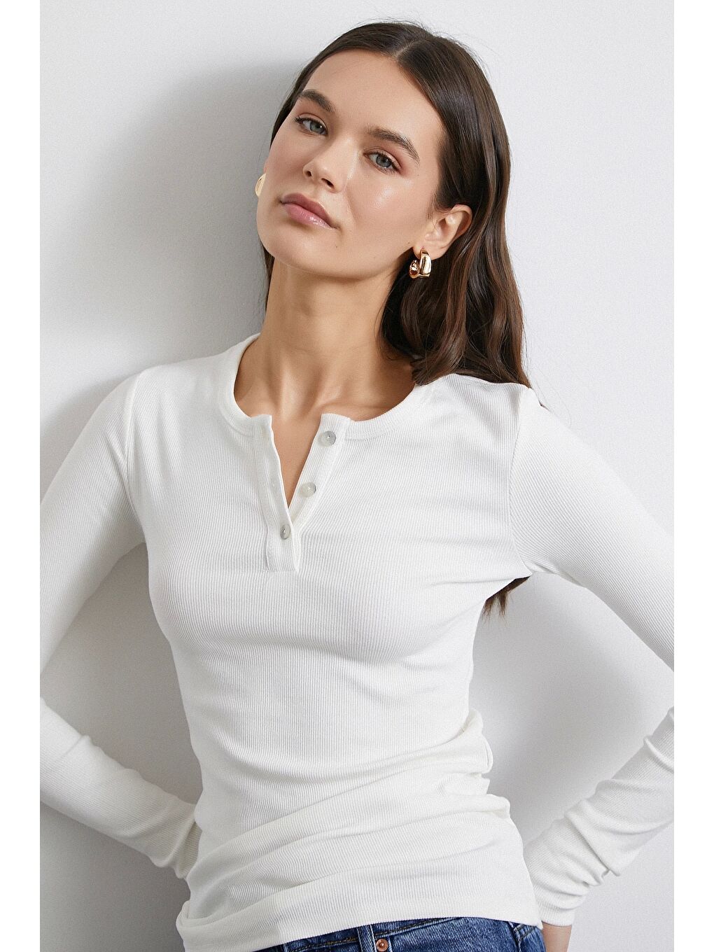 Patlı Düğmeli Bluz Beyaz