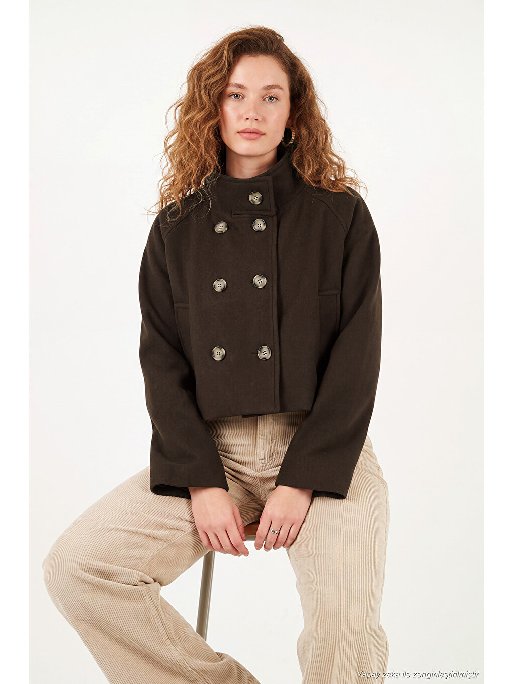 Kahverengi Dik Yaka Düğmeli Kısa Kadın Kaşe Mont 611aw115-3