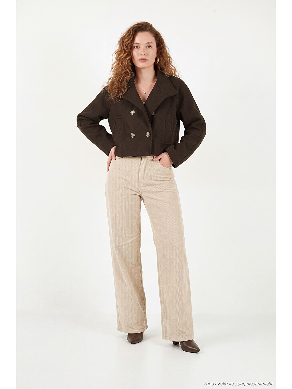 Kahverengi Dik Yaka Düğmeli Kısa Kadın Kaşe Mont 611aw115-5