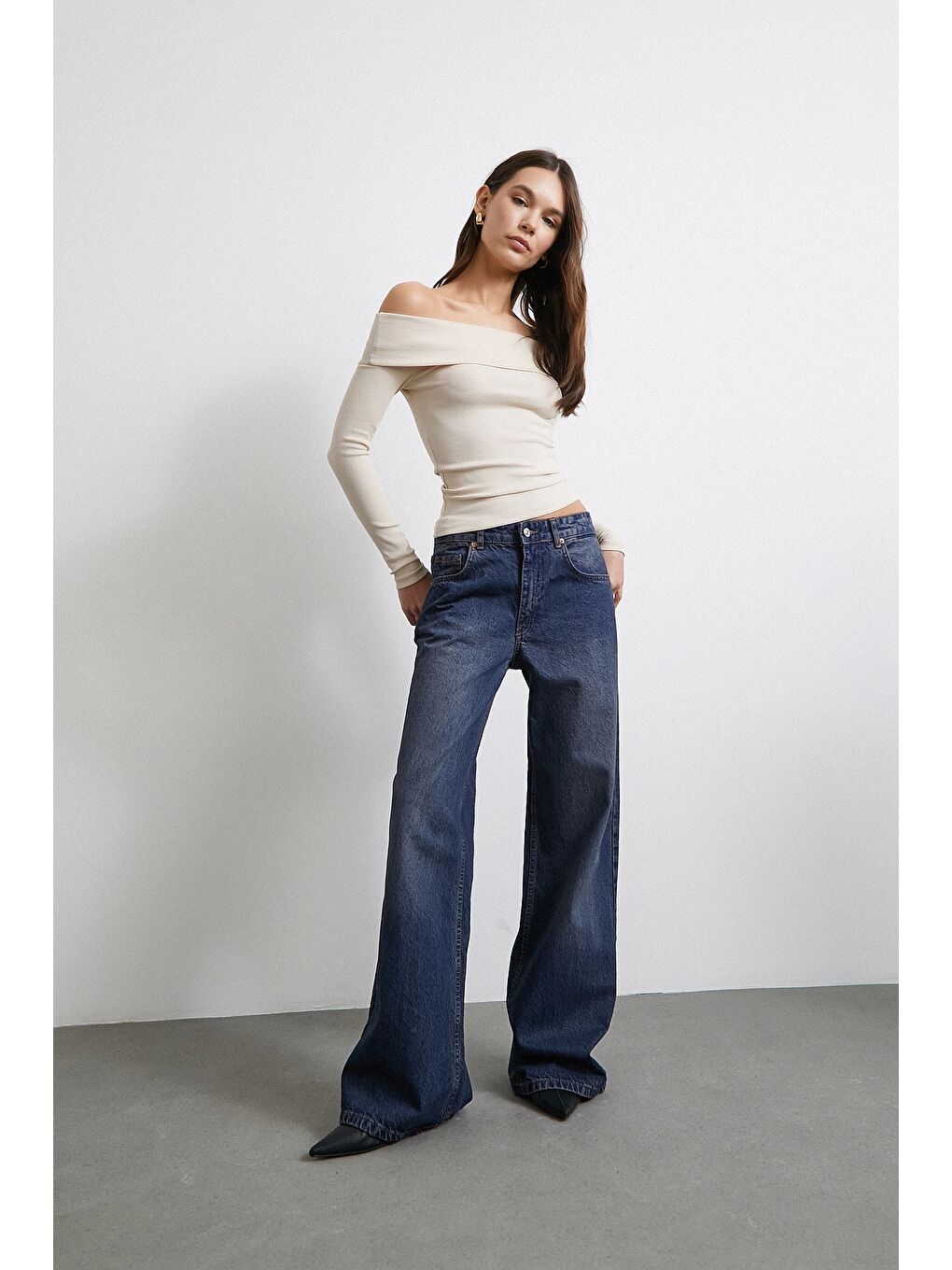 Omzu Açık Kaşkorse Bluz Bej-1