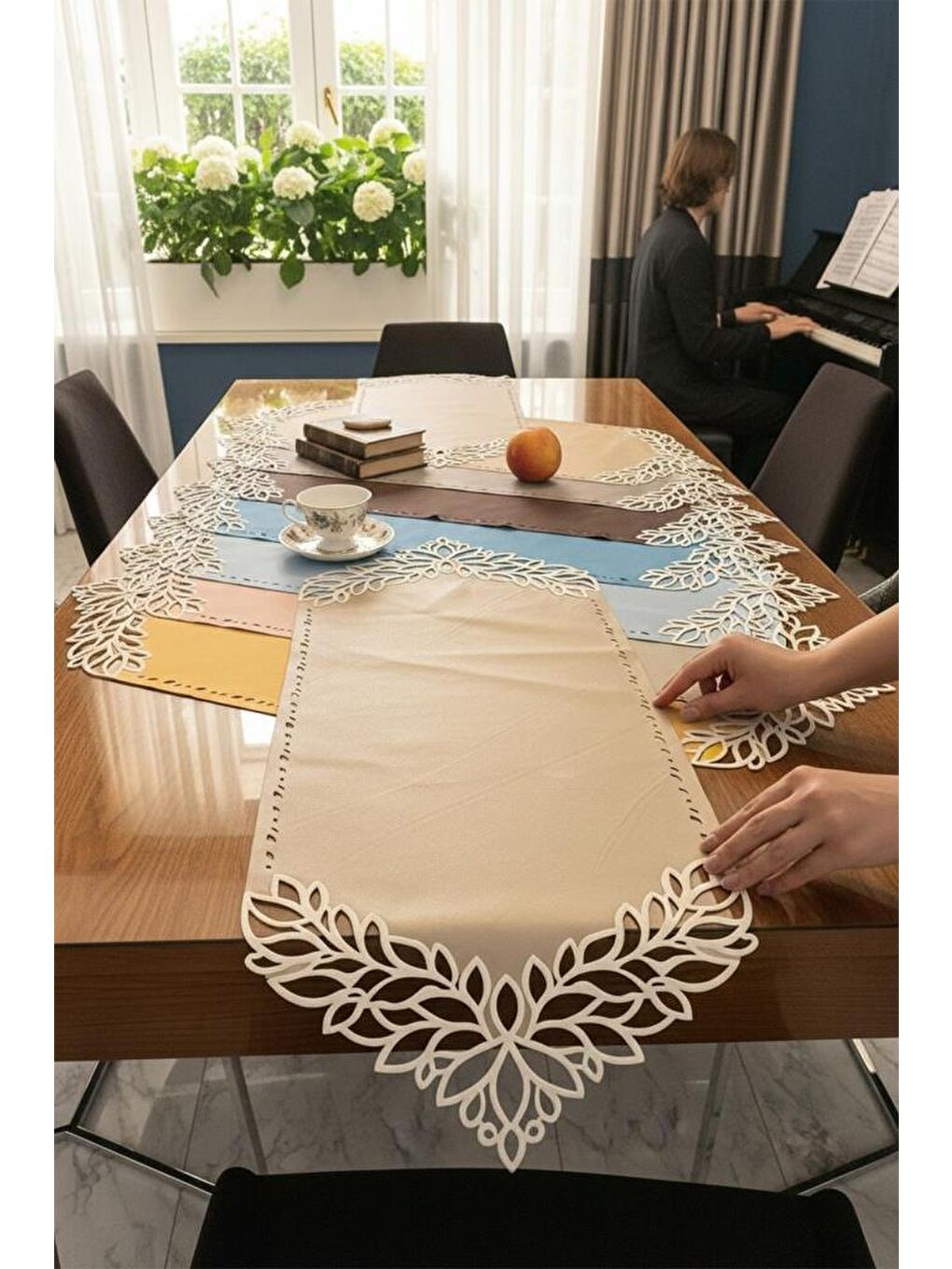 Karışık Papatya Desenli Aplikeli Runner 40x100 cm