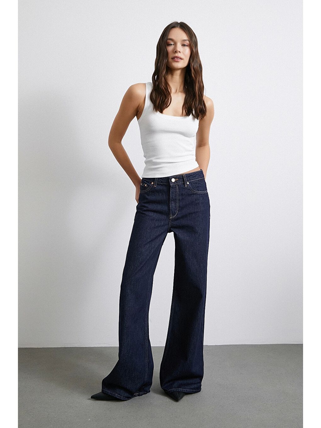 Önü Biyeli Atlet Beyaz