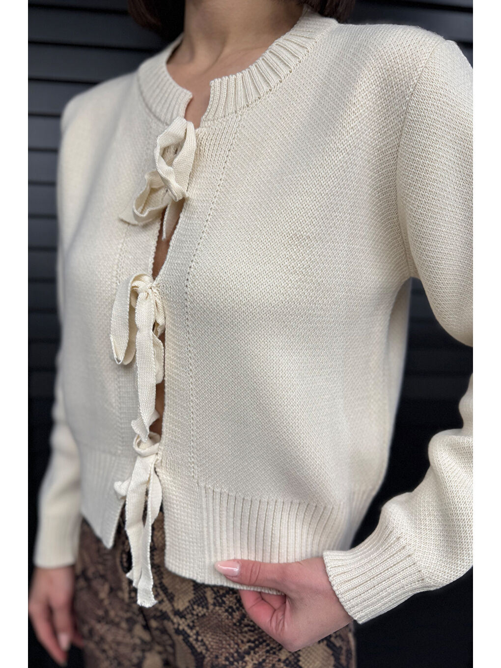 Ekru Kadın Ön Bağlamalı Triko Ceket-2