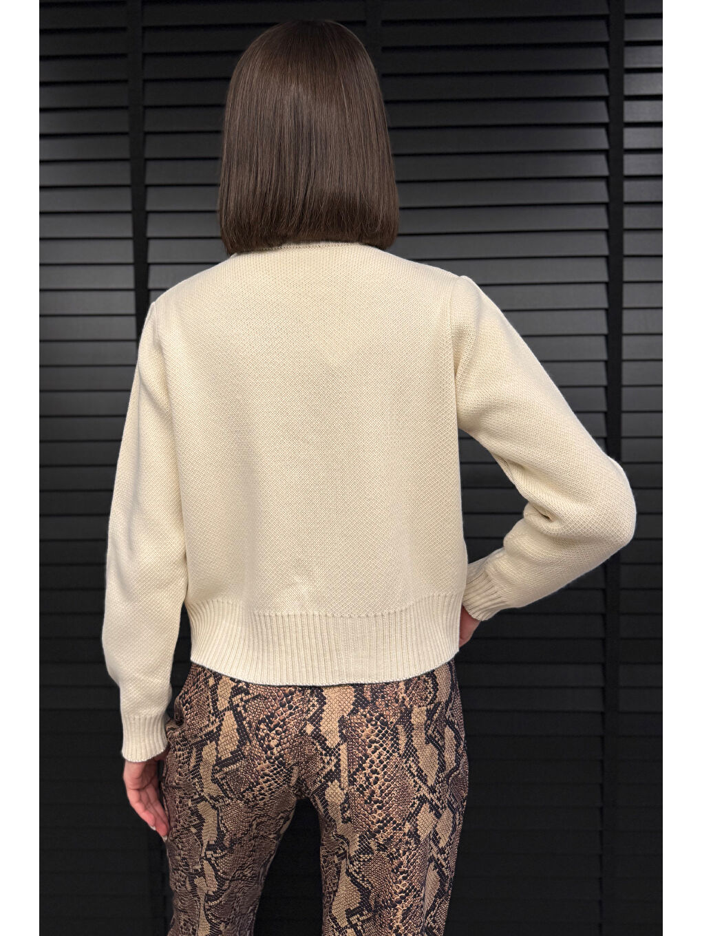 Ekru Kadın Ön Bağlamalı Triko Ceket-3
