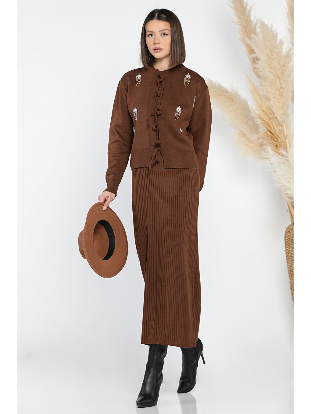 Kahverengi Kadın İnci Ve Taş İşlemeli Triko Elbise Hırka İkili Takım-1