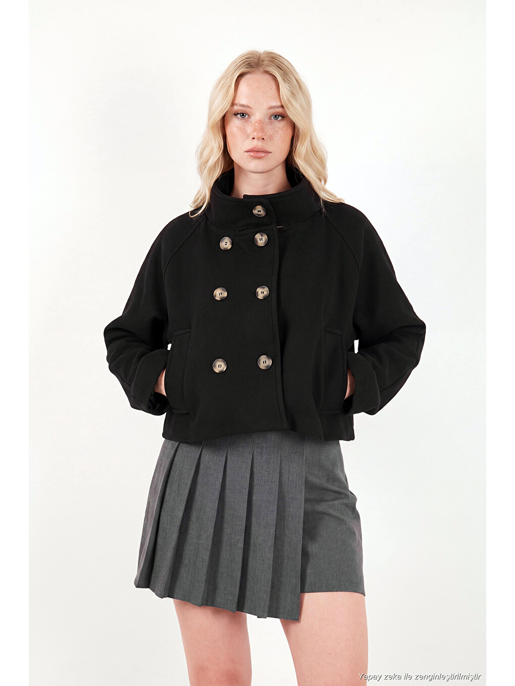 Siyah Dik Yaka Düğmeli Kısa Kadın Kaşe Mont 611aw115-4