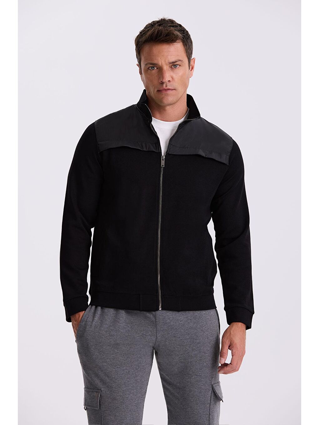 Siyah Slim Fit Fermuarlı Pamuklu Elastanlı Eşofman Üstü