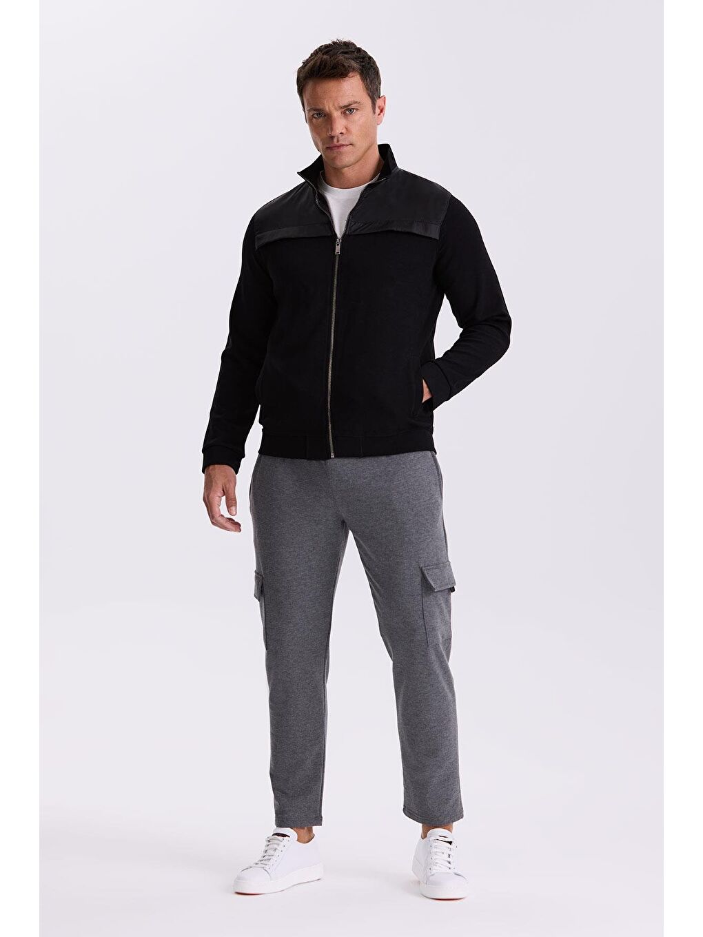 Siyah Slim Fit Fermuarlı Pamuklu Elastanlı Eşofman Üstü-1