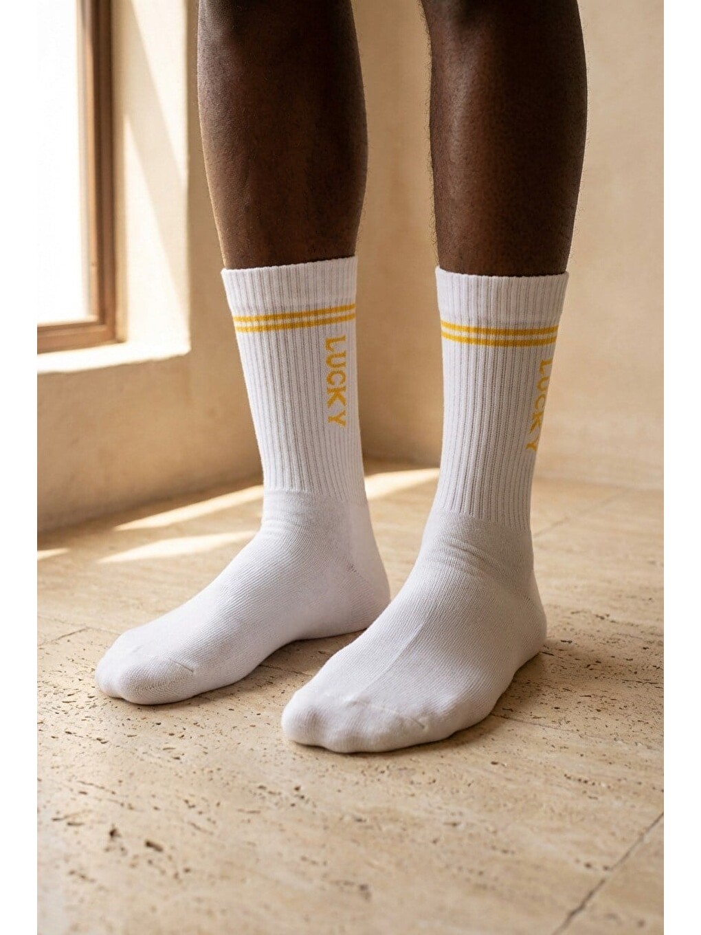 Sarı Unisex Lucky Yazılı Soket Çorap-1
