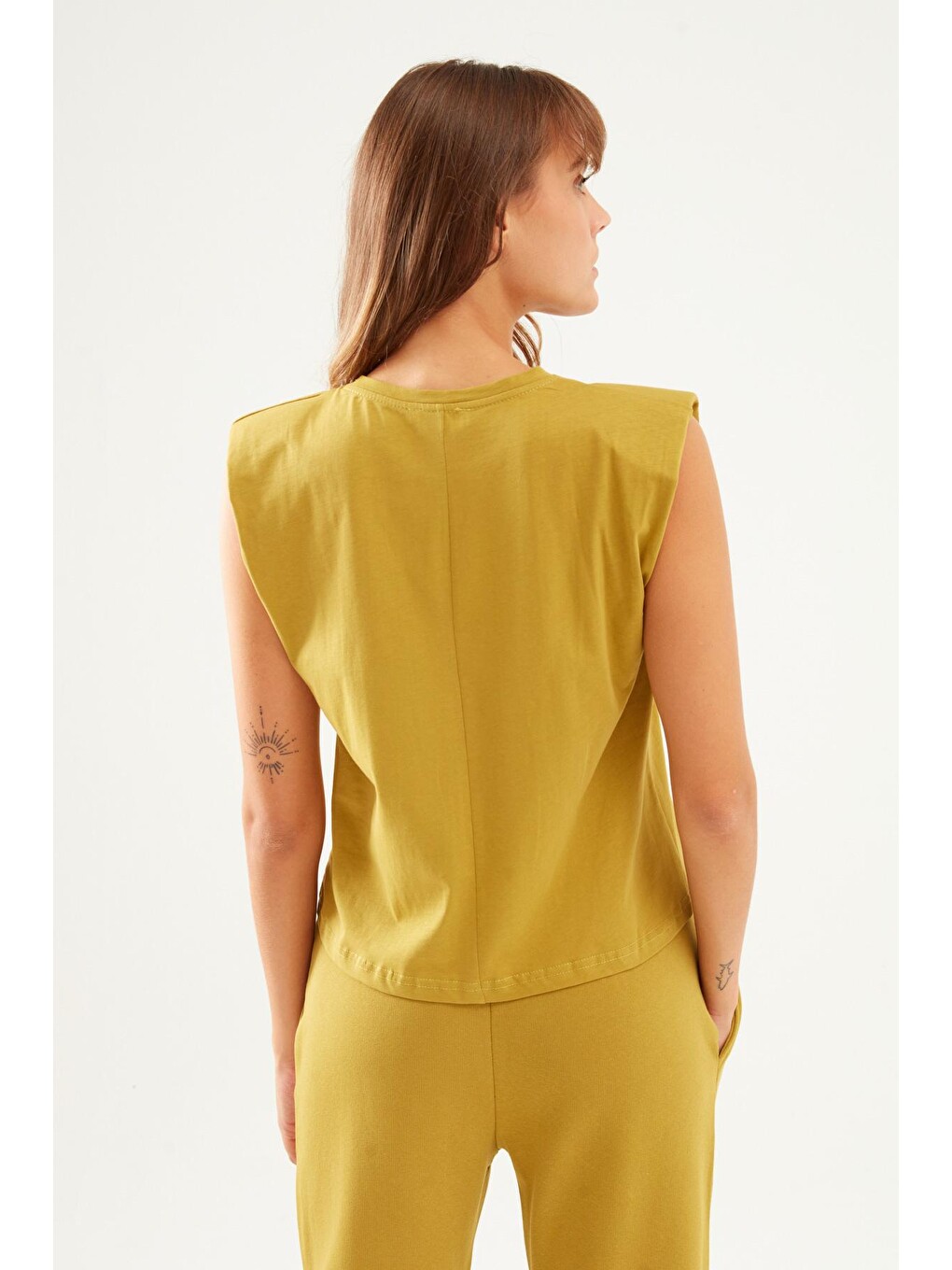 Yeşil Vatkalı Kolsuz Basic Tişört Olive-4
