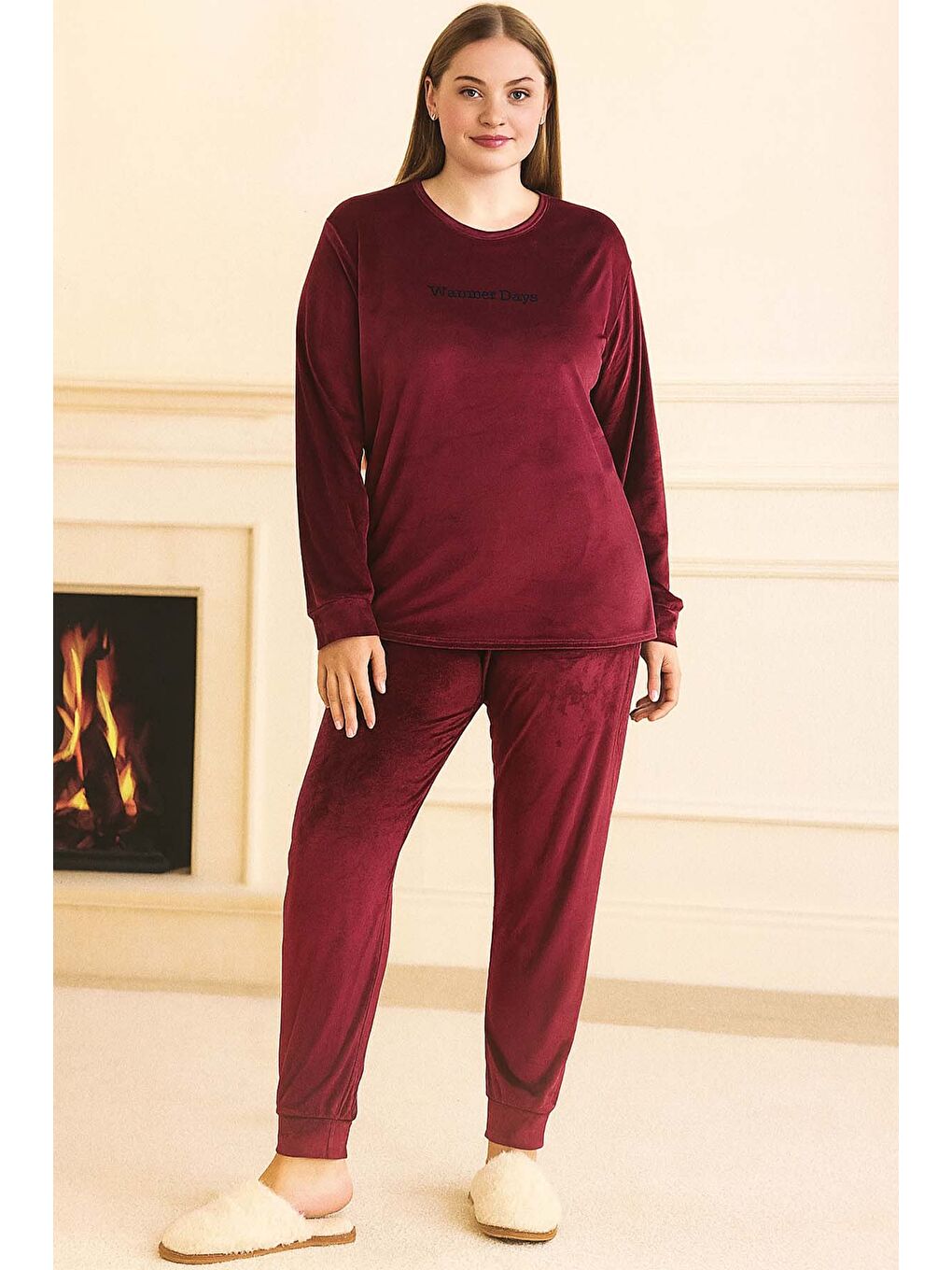 Büyük Beden Kadın Kadife Kumaş Pijama Takımı 13212 Bordo-3