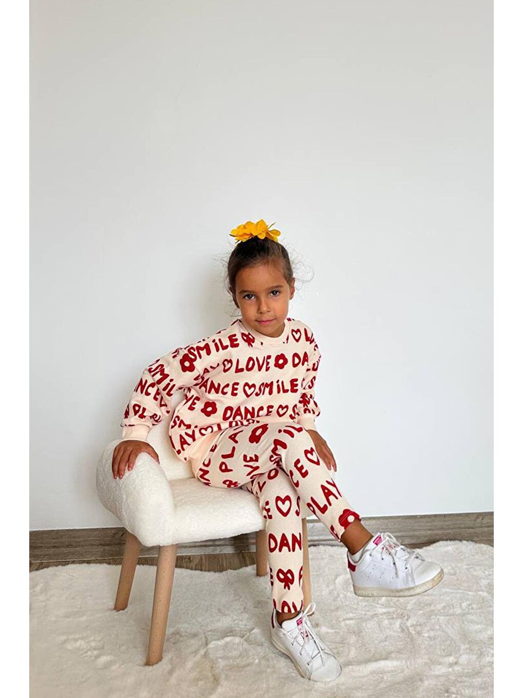 Beyaz Kız Çocuk Yazı Baskılı Sweatshirt ve Tayt Alt Üst Takım-1