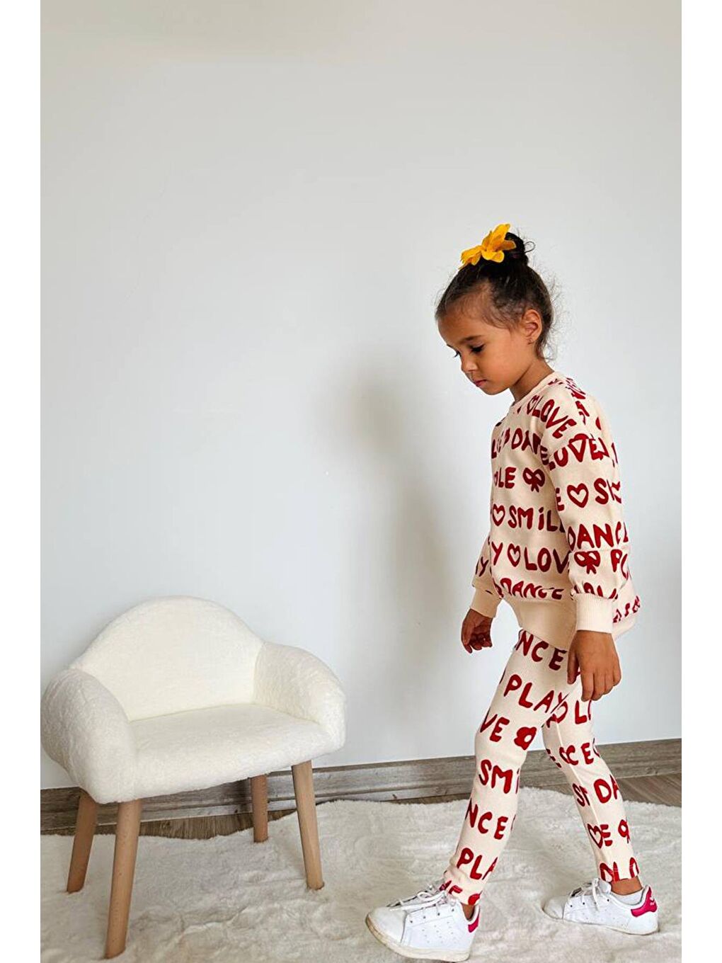 Beyaz Kız Çocuk Yazı Baskılı Sweatshirt ve Tayt Alt Üst Takım-3