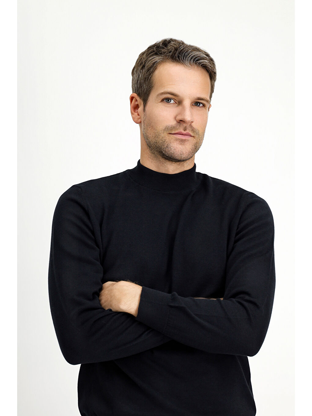 Siyah Bato Yaka Regular Fit Pamuklu Kaşmirli Triko Kazak