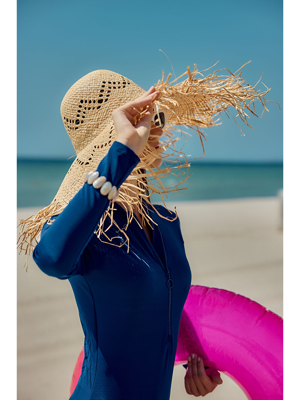 Saçak Detaylı Hasır Plaj Şapkası RŞ-2096 Bej01-1