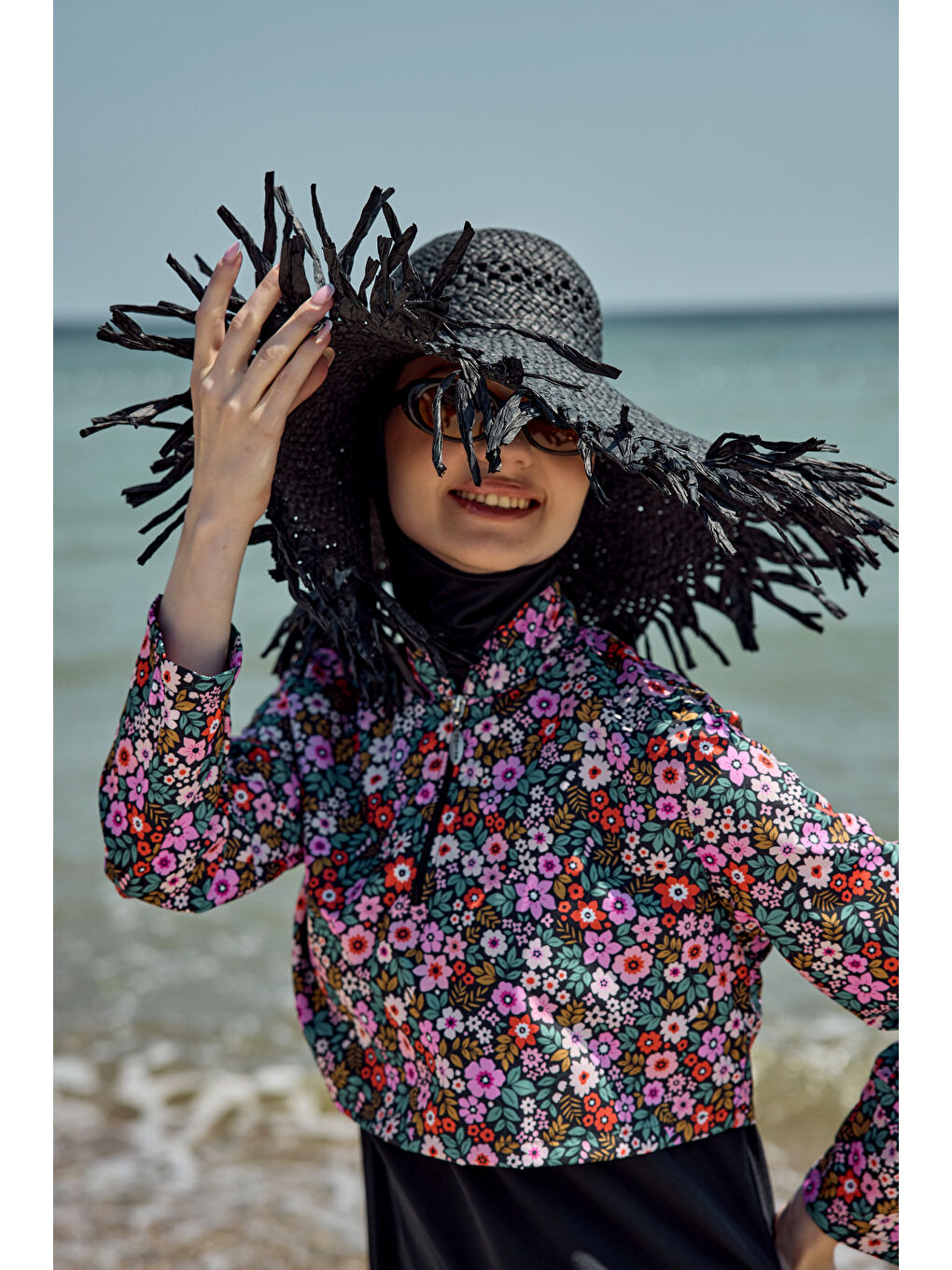 Saçak Detaylı Hasır Plaj Şapkası RŞ-2108 Siyah-1