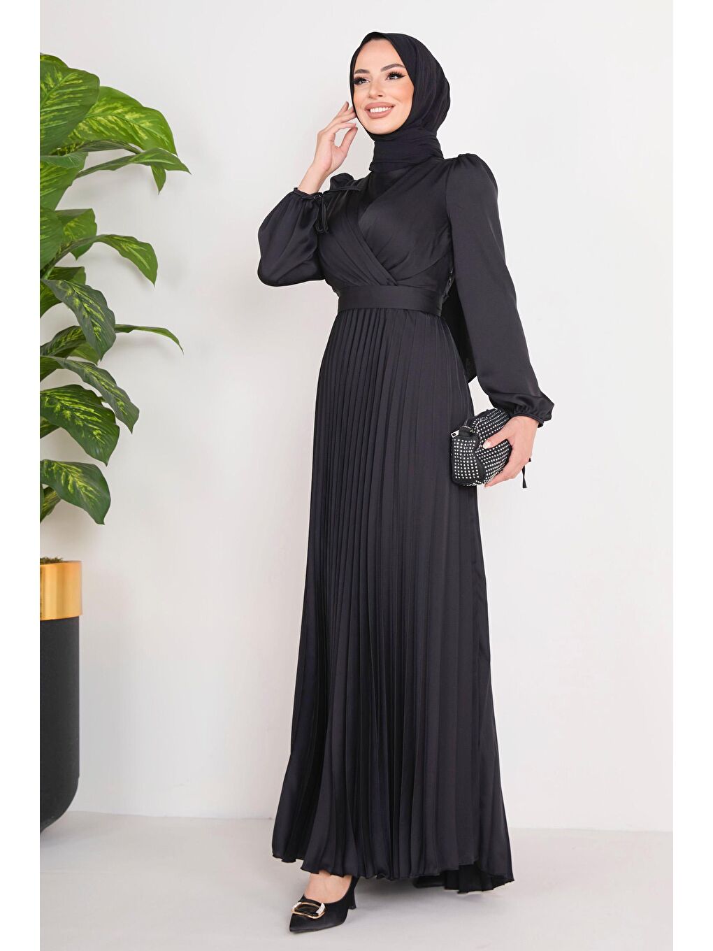 Bisiklet Yaka Kadın Siyah Abiye Elbise - 23124