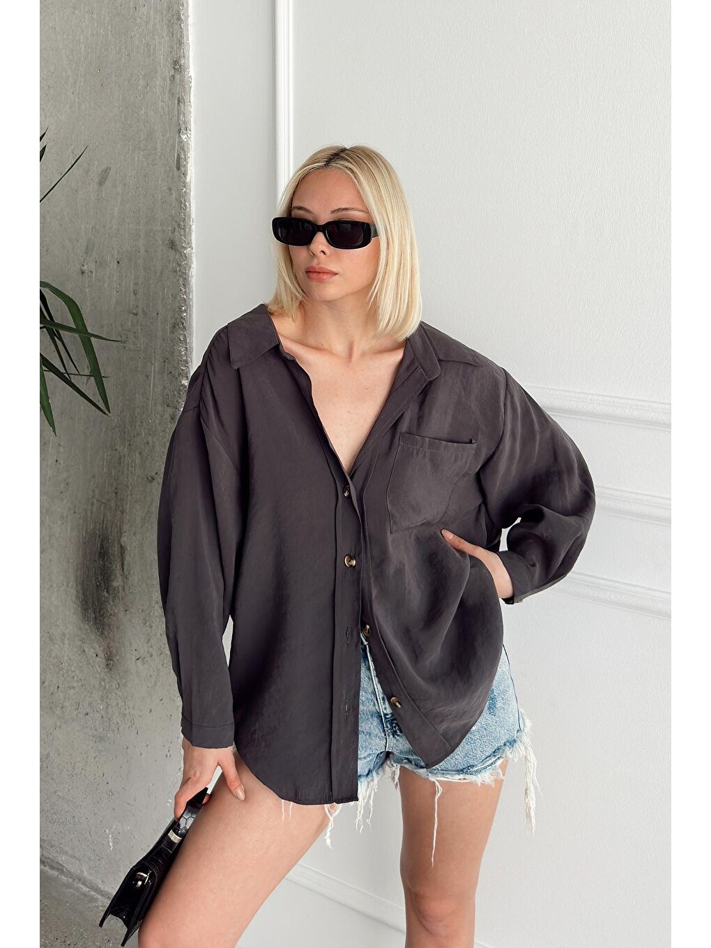 Antrasit Tek Cepli Yumuşak Dokulu Boyfriend Gömlek-2