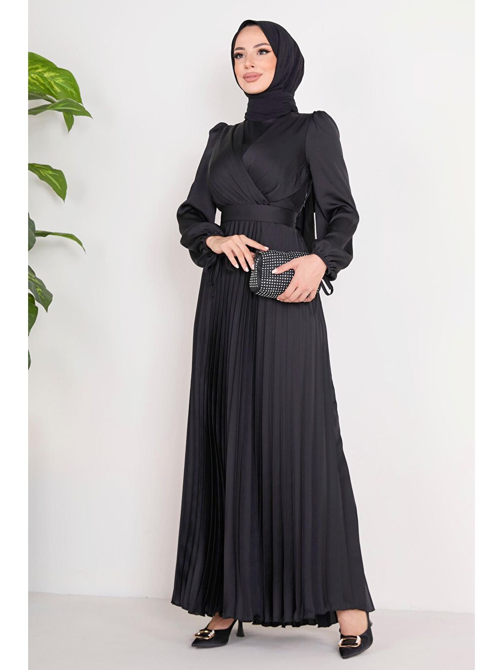 Bisiklet Yaka Kadın Siyah Abiye Elbise - 23124-3