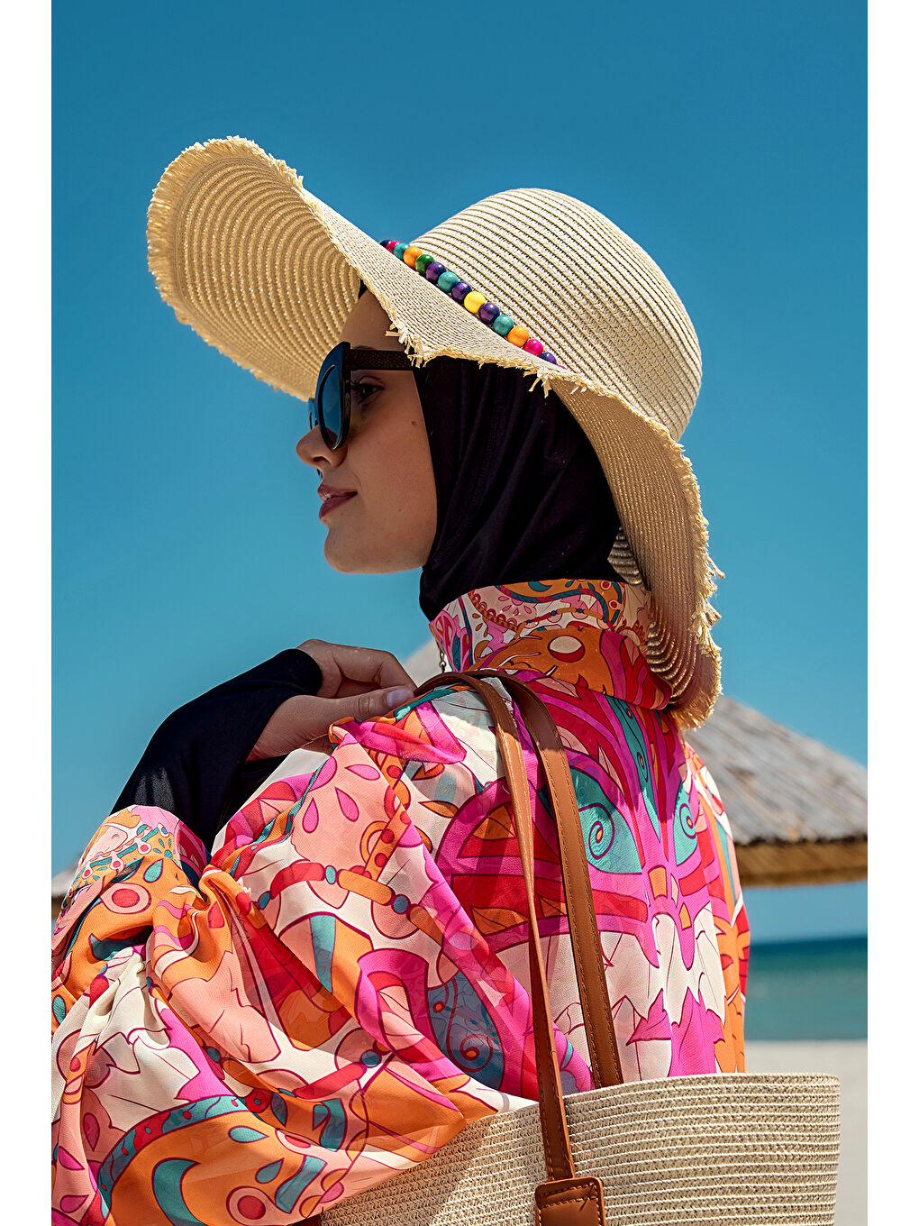 Renkli Boncuk Detaylı Hasır Plaj Şapkası RŞ-2087 Bej-1