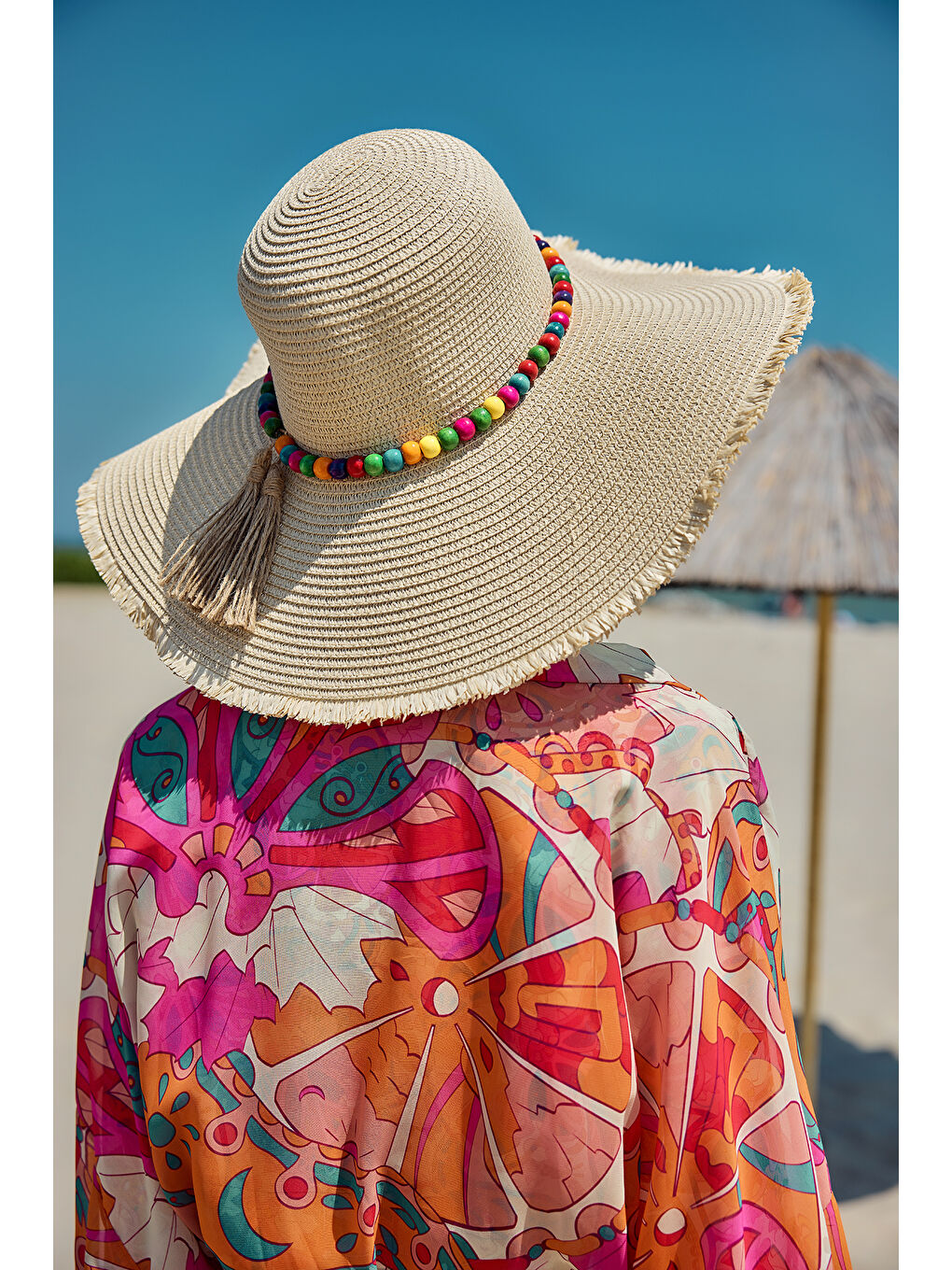 Renkli Boncuk Detaylı Hasır Plaj Şapkası RŞ-2087 Bej-2