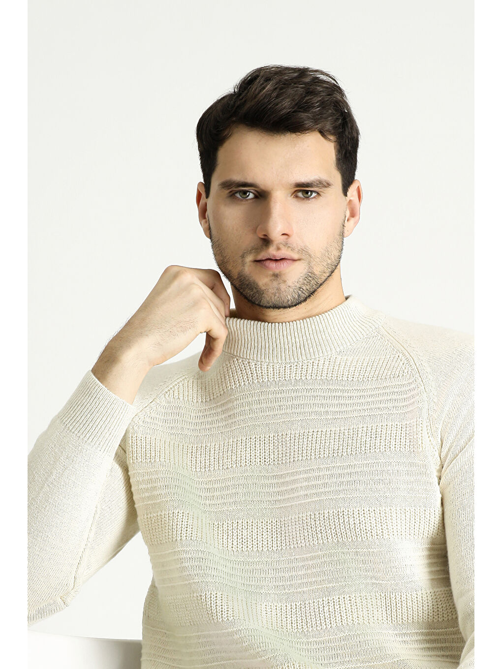 Ekru Bato Yaka Slim Fit Dar Kesim Desenli Yünlü Triko Kazak-1