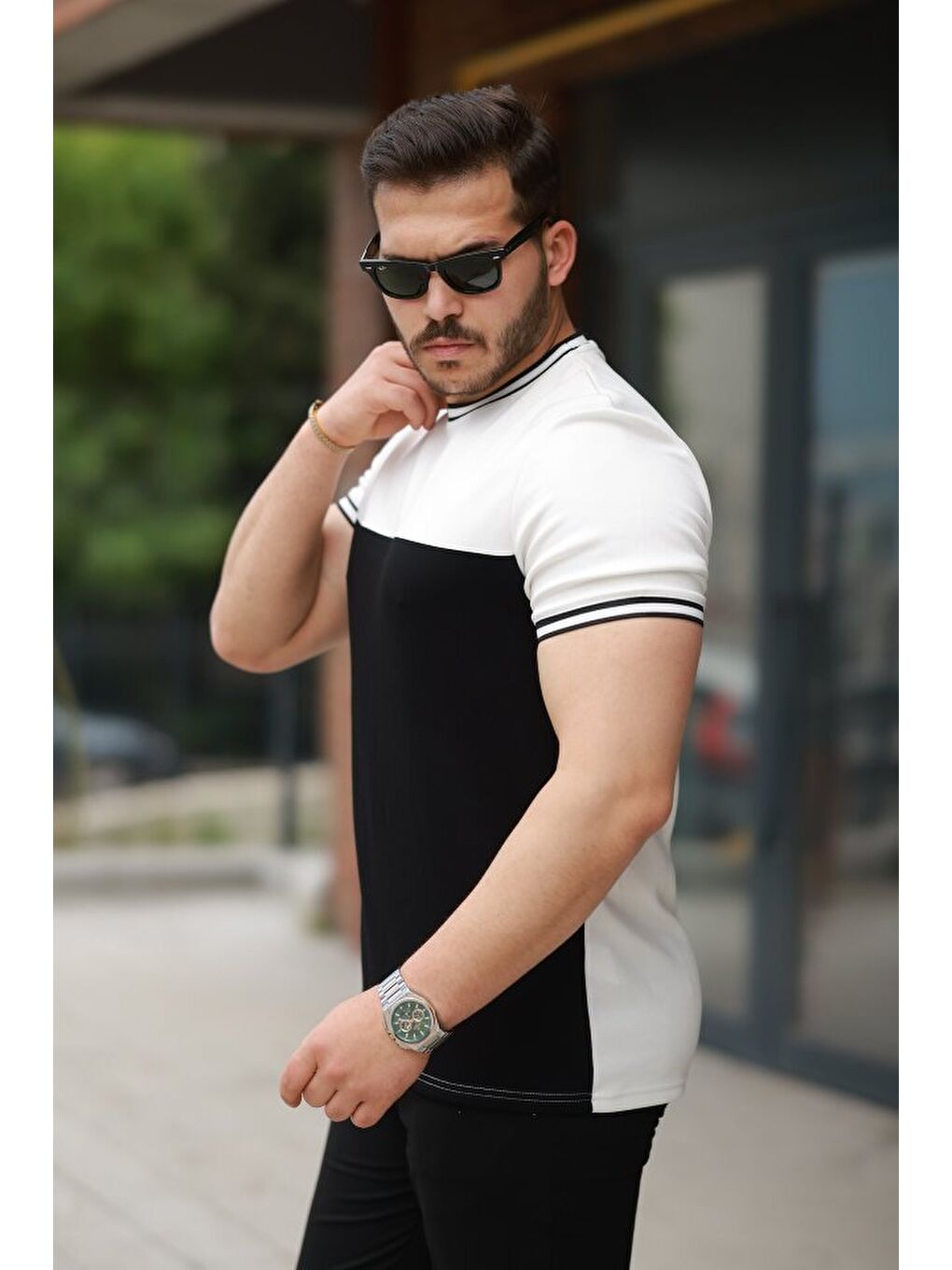 Siyah Erkek Parçalı Renk Kısa Kollu Tişört-1