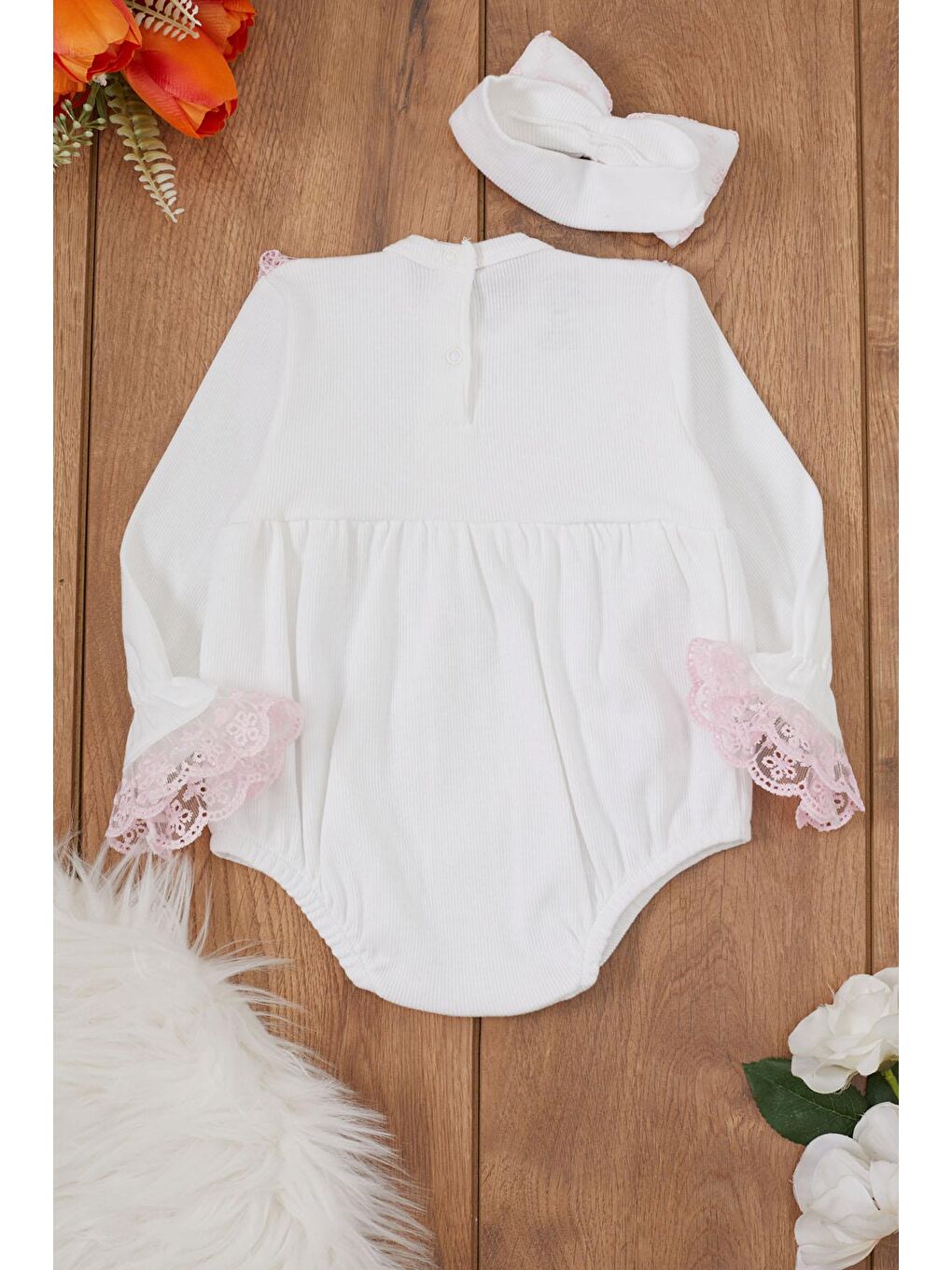 Ekru Dantel Detaylı Uzun Kollu Bandanalı Çıtçıtlı Badi 17361-4