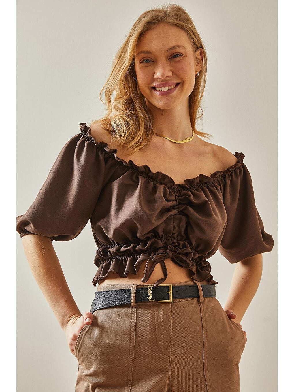 Kahverengi Kayık Yaka Büzgülü Bluz 5YXK2-47964-18-1