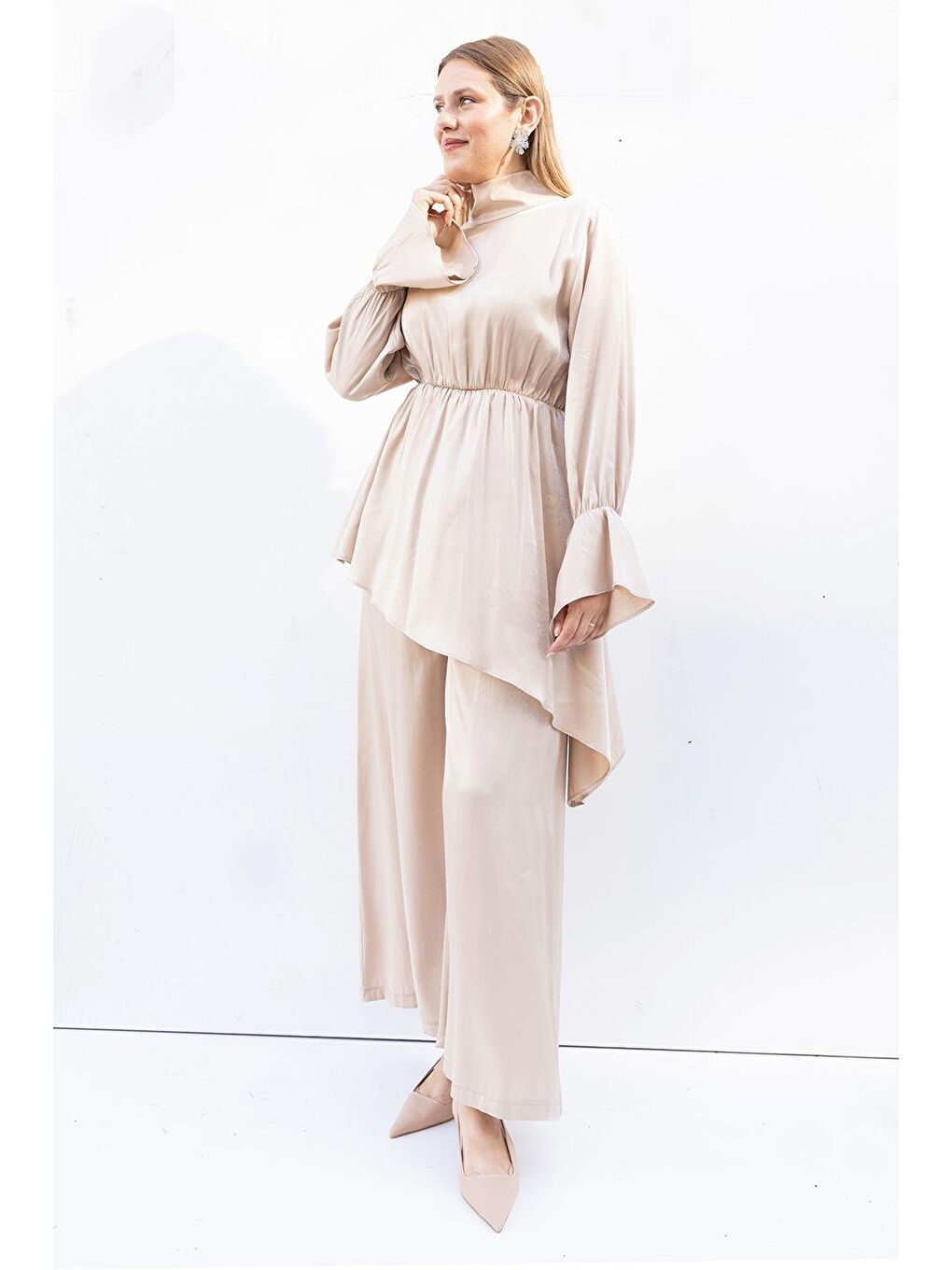 Bej Vizon-Asimetrik Detaylı Pantolonlu Takım-1