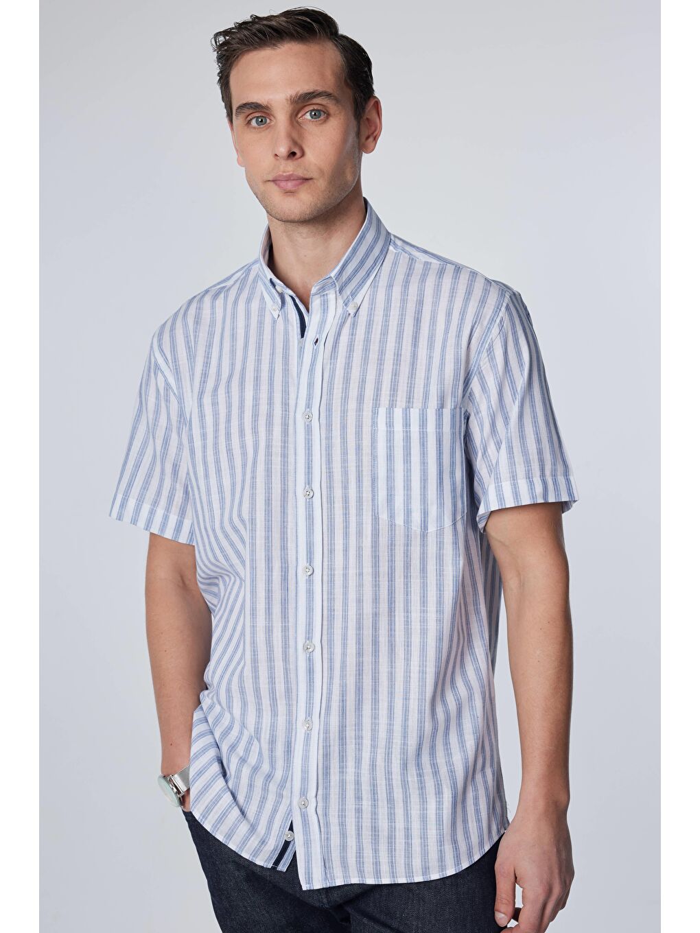Karışık Erkek Regular Fit Klasik Kesim %100 Pamuk Keten Doku Tek Cepli Çizgili Düğmeli Yaka Gömlek