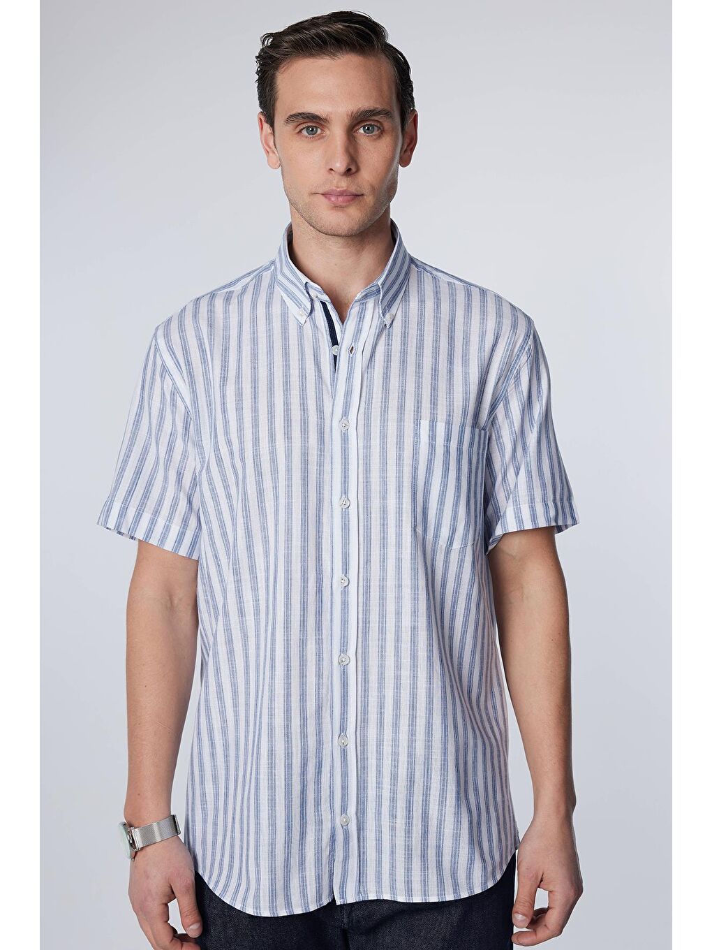 Karışık Erkek Regular Fit Klasik Kesim %100 Pamuk Keten Doku Tek Cepli Çizgili Düğmeli Yaka Gömlek-1