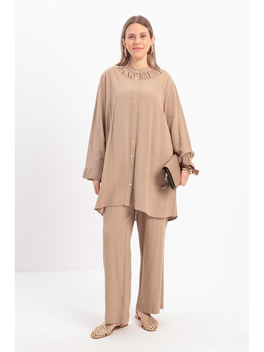 Bej Vizon-Büzgü Detaylı Büyük Beden Keten Pantolonlu Takım-1