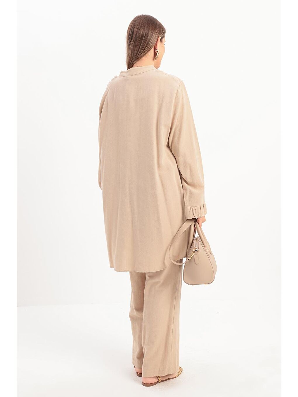 Bej-Büzgü Detaylı Büyük Beden Keten Pantolonlu Takım-3