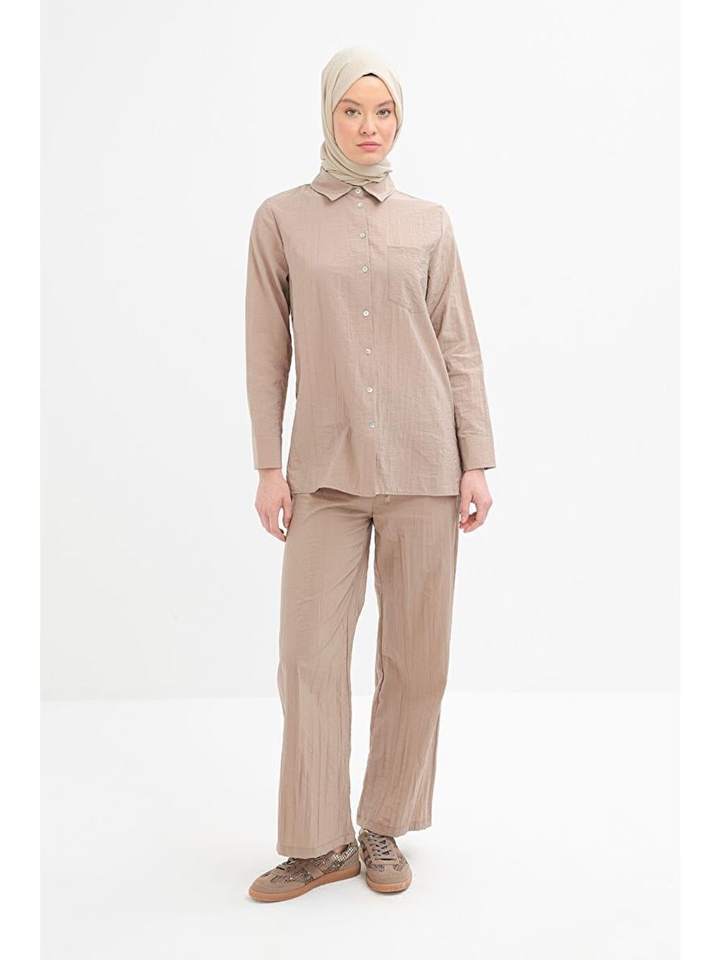 Bej Vizon-Kraşlı Pantolonlu Takım-1