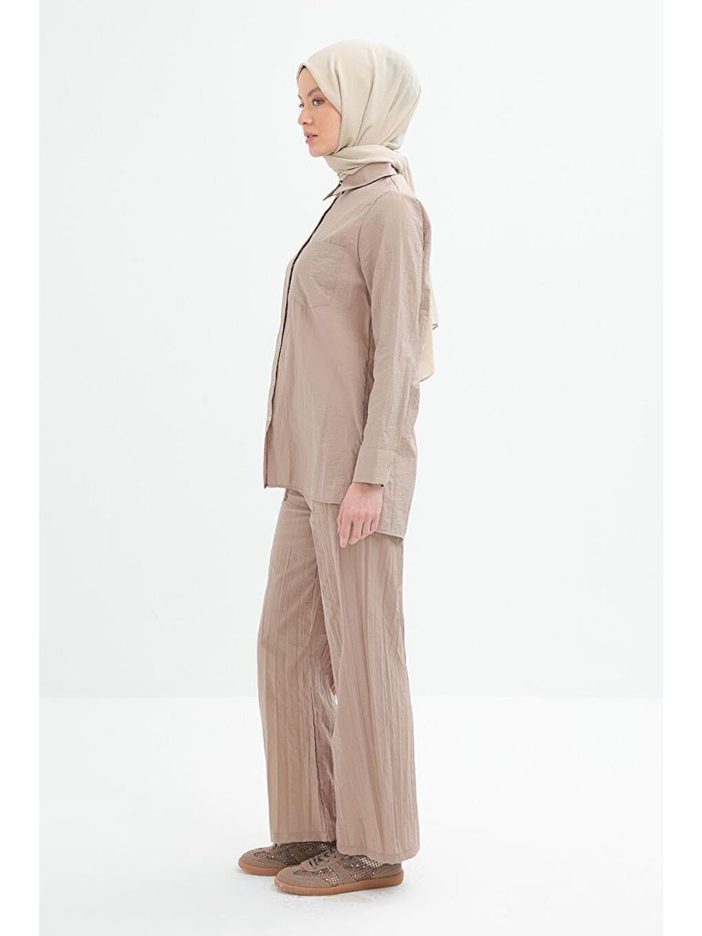 Bej Vizon-Kraşlı Pantolonlu Takım-2