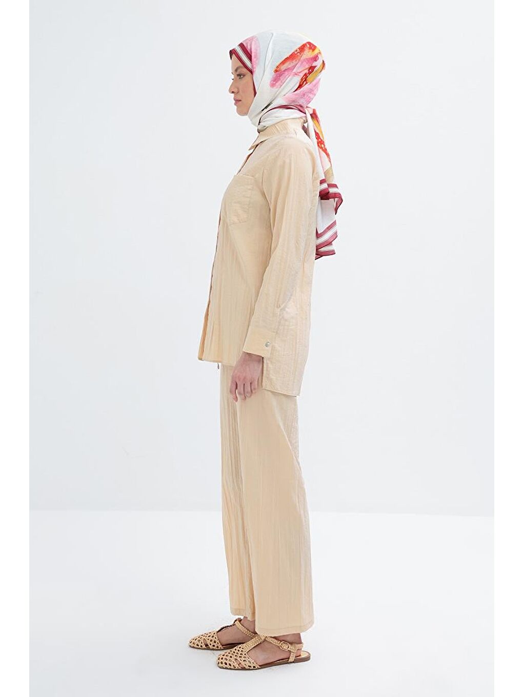 Bej-Kraşlı Pantolonlu Takım-1