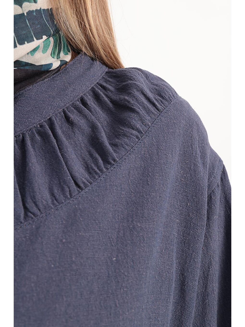 İndigo-Büzgü Detaylı Büyük Beden Keten Pantolonlu Takım-4