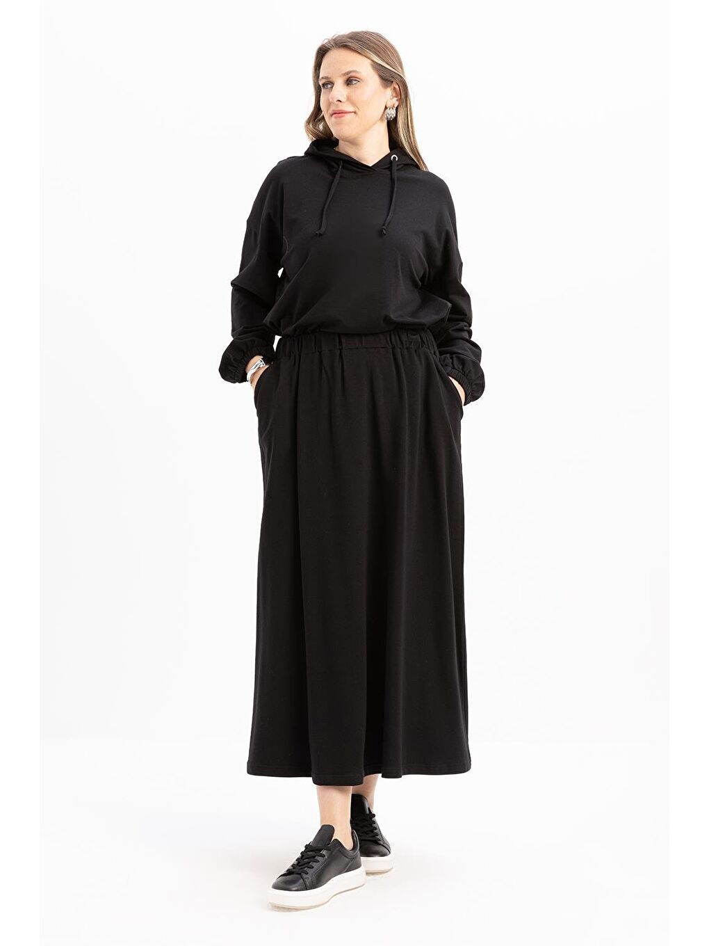Siyah-Kapüşonlu Elastanlı Etekli Takım-4