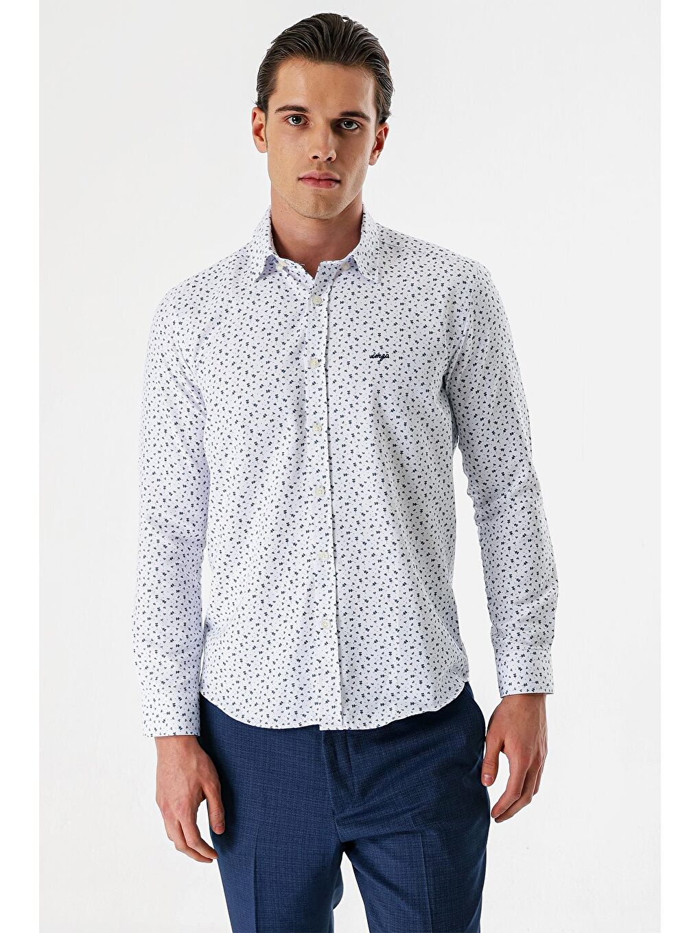Beyaz Uzun Kollu Baskılı Bez Ayağı Düğmeli Yaka Cepsiz Pamuklu Slim Fit Gömlek 1004235170-2