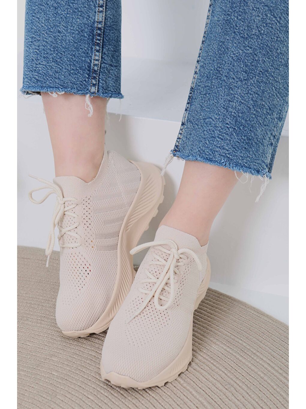 Kadın Bej Yüksek Tabanlı Spor Ayakkabı - 27082