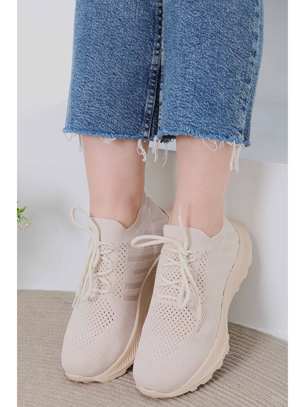 Kadın Bej Yüksek Tabanlı Spor Ayakkabı - 27082-1